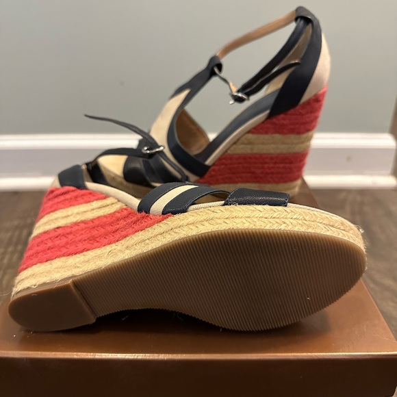 Blue/coral wedges - Size 9 - Picture 2 of 3